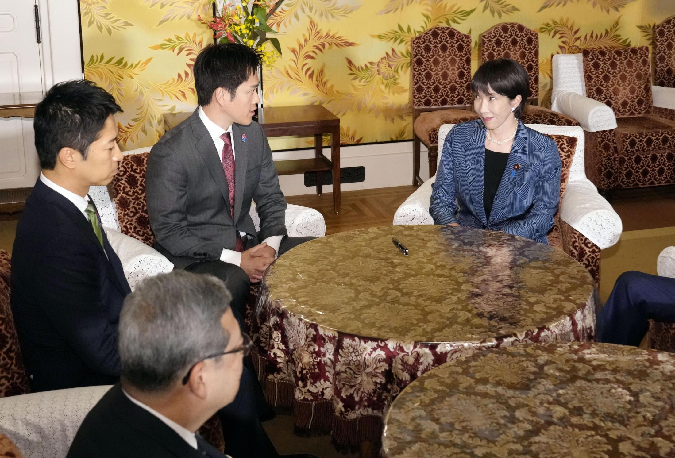 💥内阁高支持，但70%人质疑新官任命！