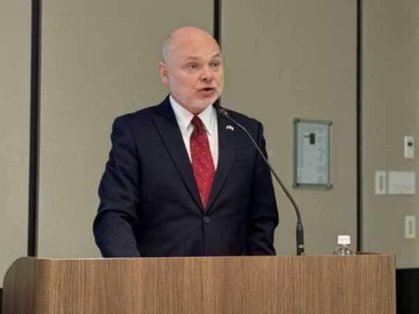 💥她当选了，但…冰岛议员揭示的真相！