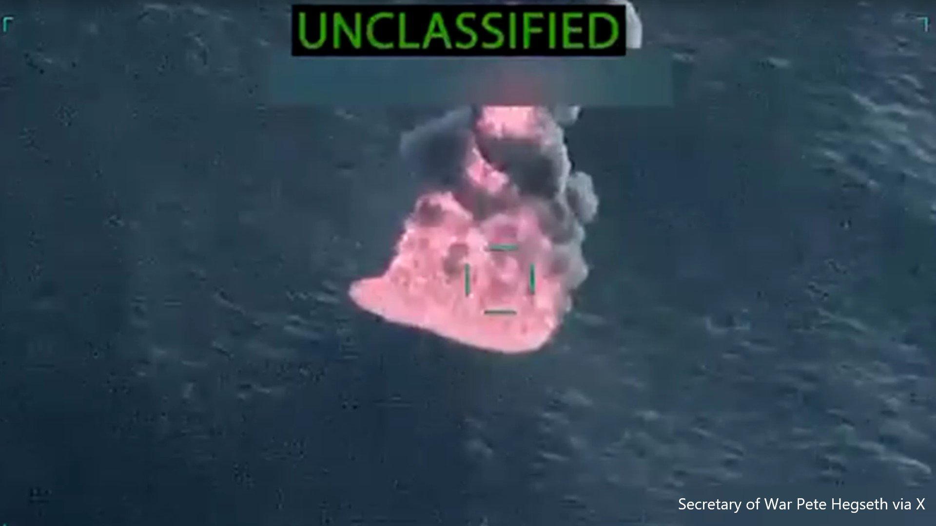 💥美军突袭“毒船”，14人殒命！😱