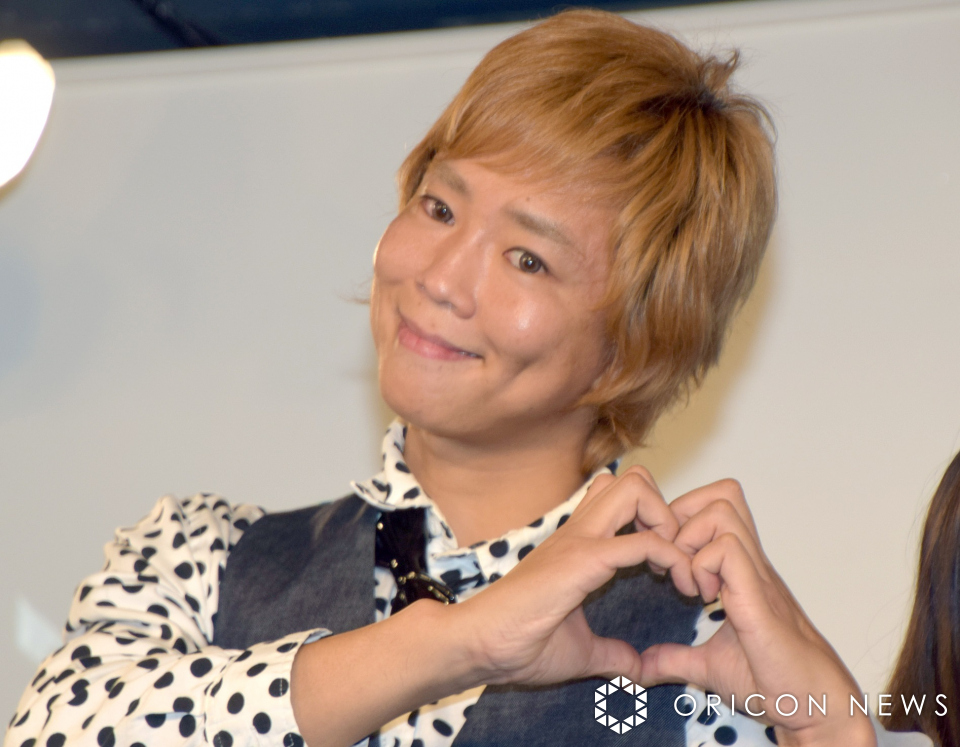 👶绿皮车厢里的尖叫！明星也忍不住：真受不了！