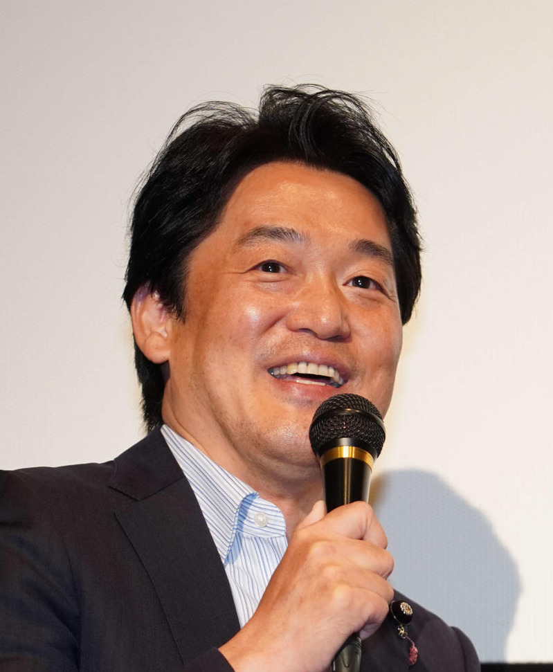 📢 议员演讲被“嘘”，竟遭狂赞？！