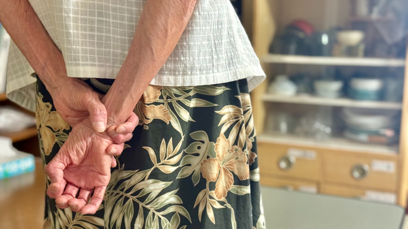 💔爸烧伤未归,20年后再见,家已面目全非!