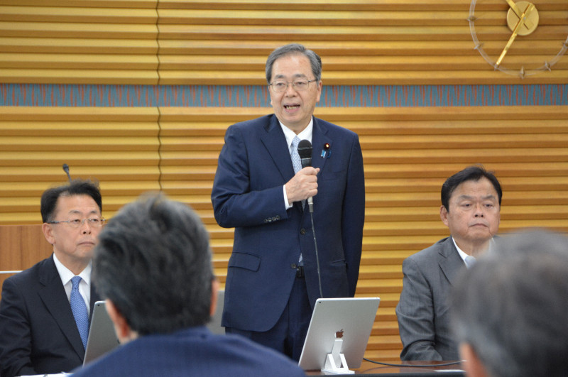 💥政坛大地震！党首一言定！