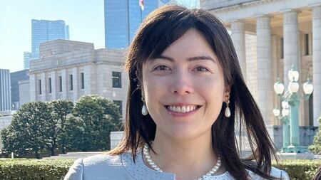 💥大臣上任就封号？42岁“网红”大臣的奇葩操作！