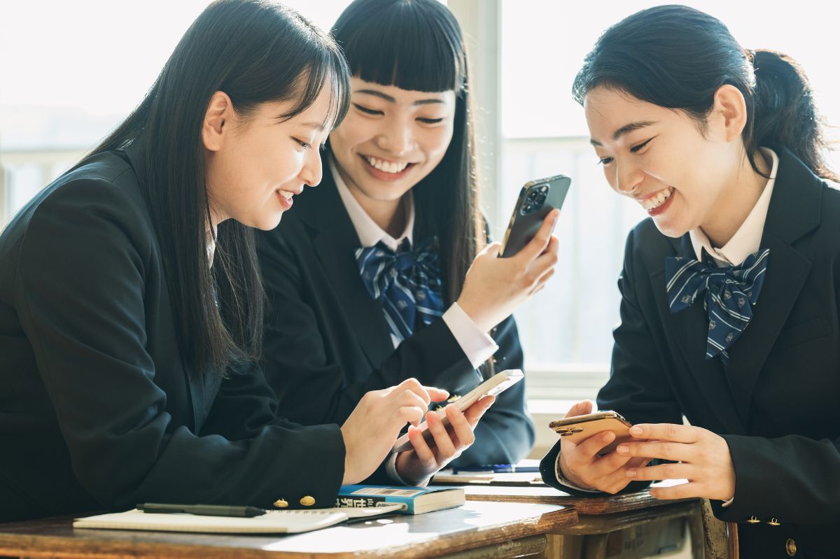 💥老旧媒体:年轻人吐槽!这玩意儿真没必要了吧?