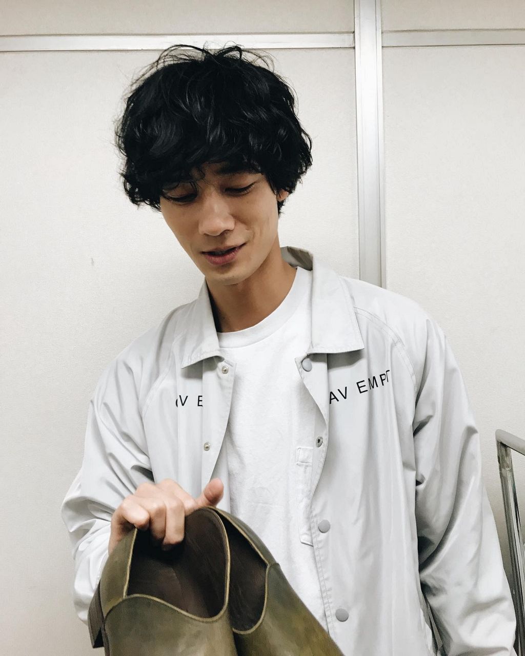 😭 32岁男星病愈复出!笑容融化了,太让人心疼!