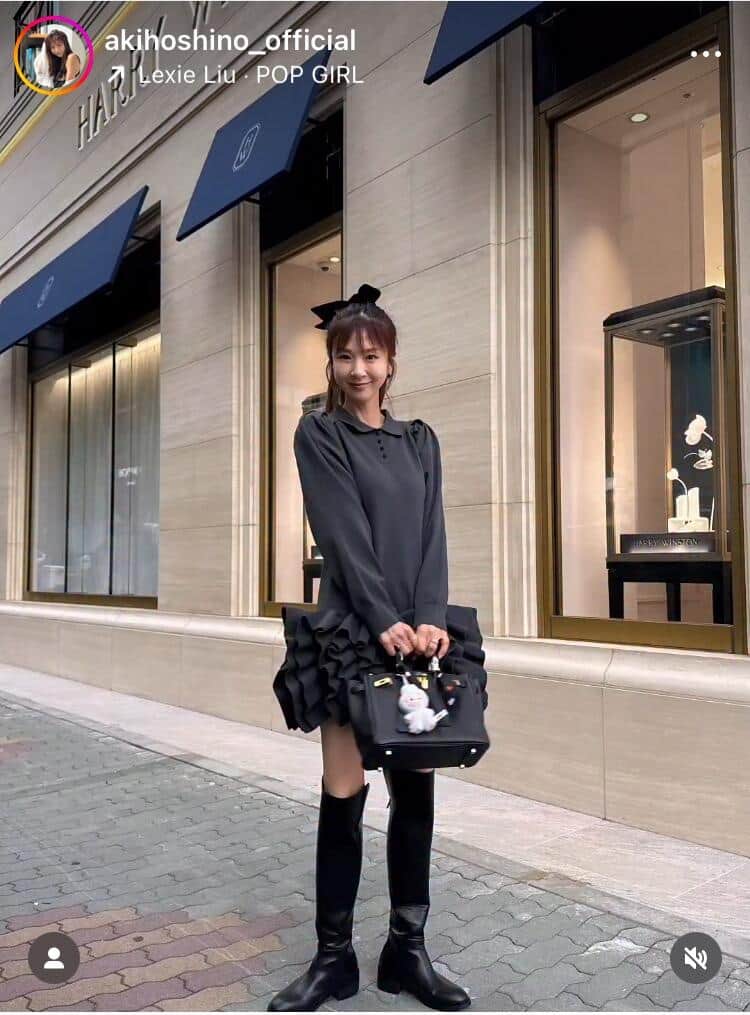 ✨48岁星野秋香：超短裙美艳爆表！美貌冻龄，惊呆众人！✨