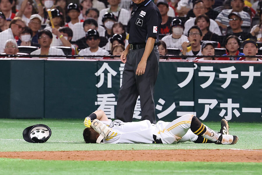 🚑 垒审撞人！中村晃紧急送医，明日能否上阵未知！