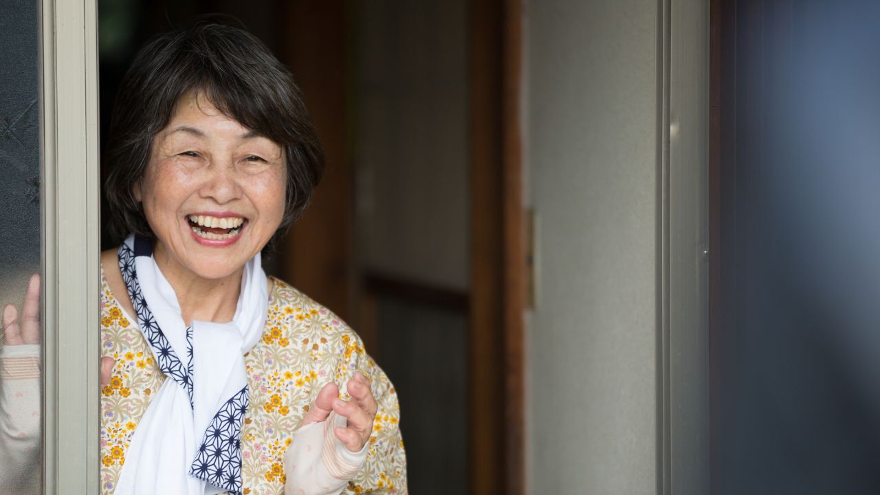 💔72岁妈拒绝收钱！儿子回家后，震惊了…