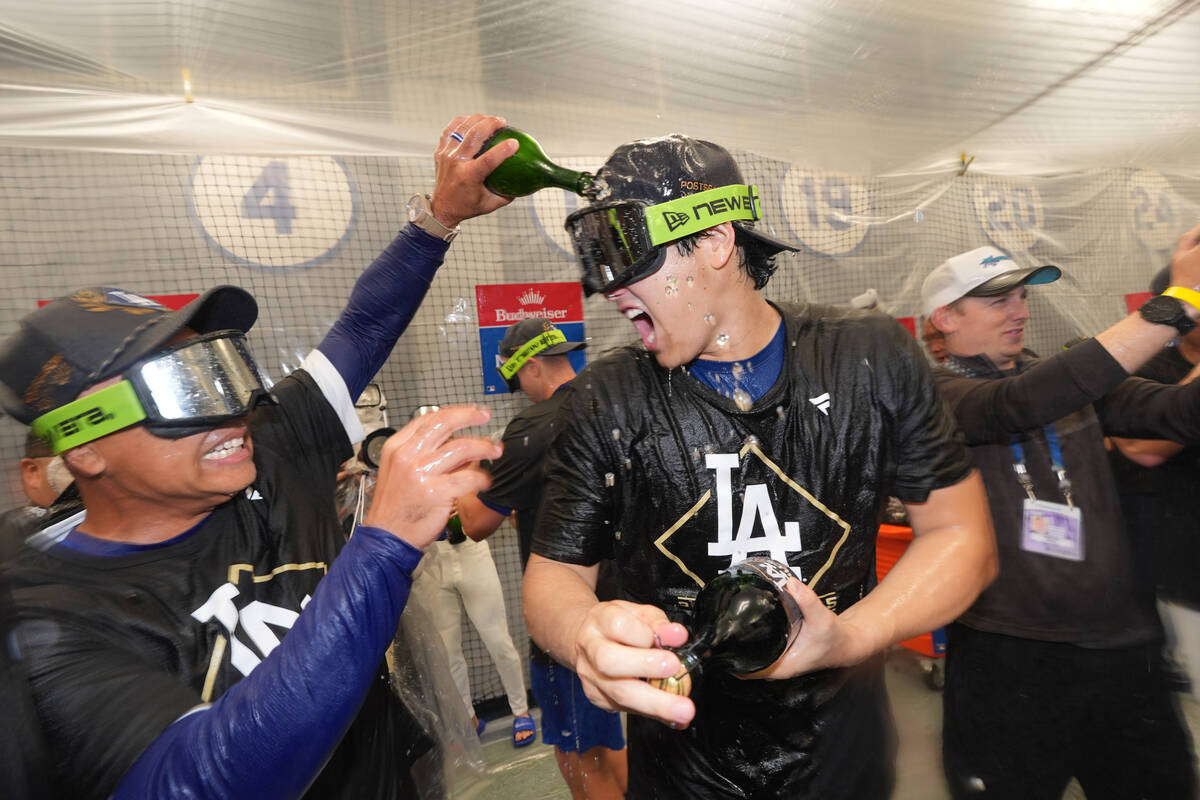 🎉道奇队狂欢！佐々木朗希完美救援，教练点名表扬！