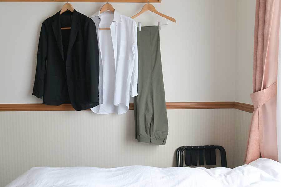 💡酒店阿姨才知道：房间角落这板子，真好用！😱