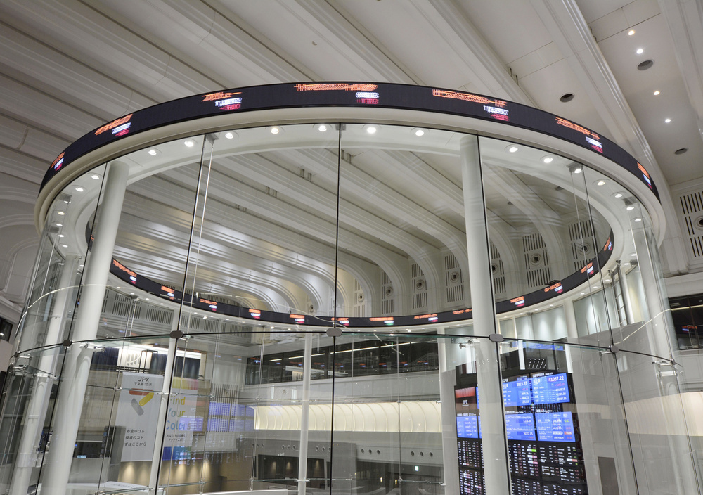 💥假期后东京股市崩了?“高市交易”要翻车!