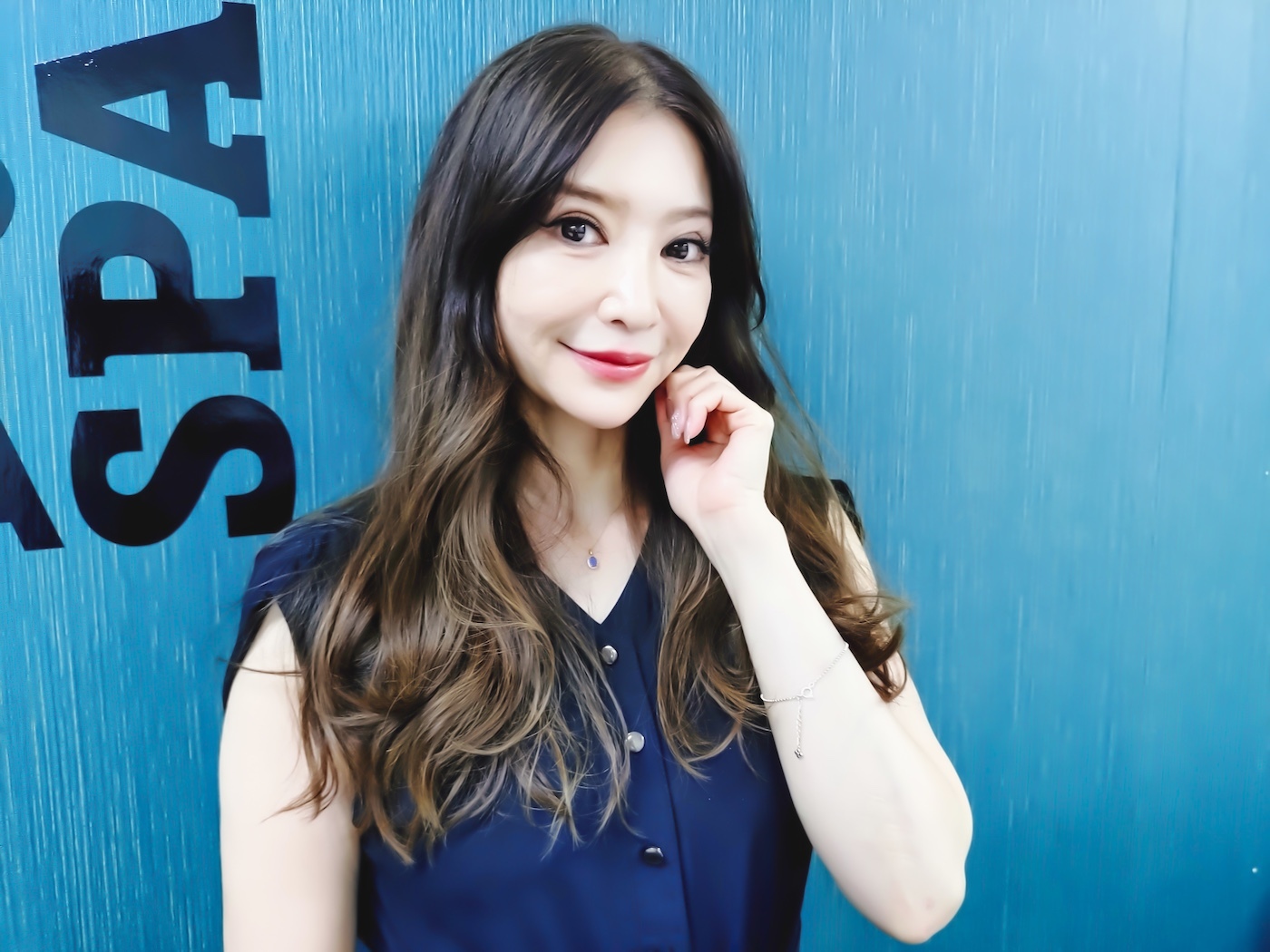 💥15年后再复出，昔日性感女神竟被说“别做这种事”？