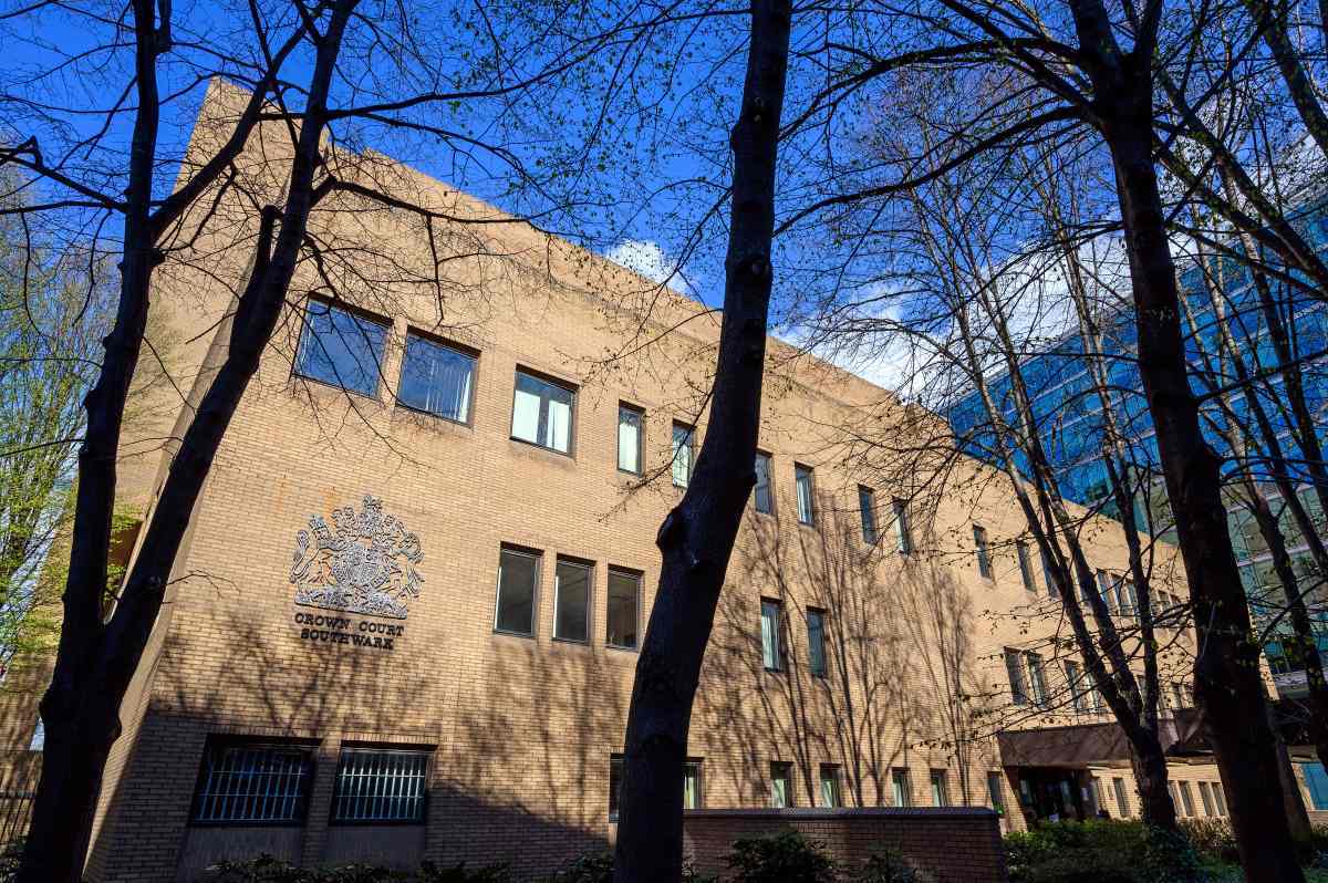 💰“币圈女王”栽了！1万亿巨款归谁？中国喊话要回！