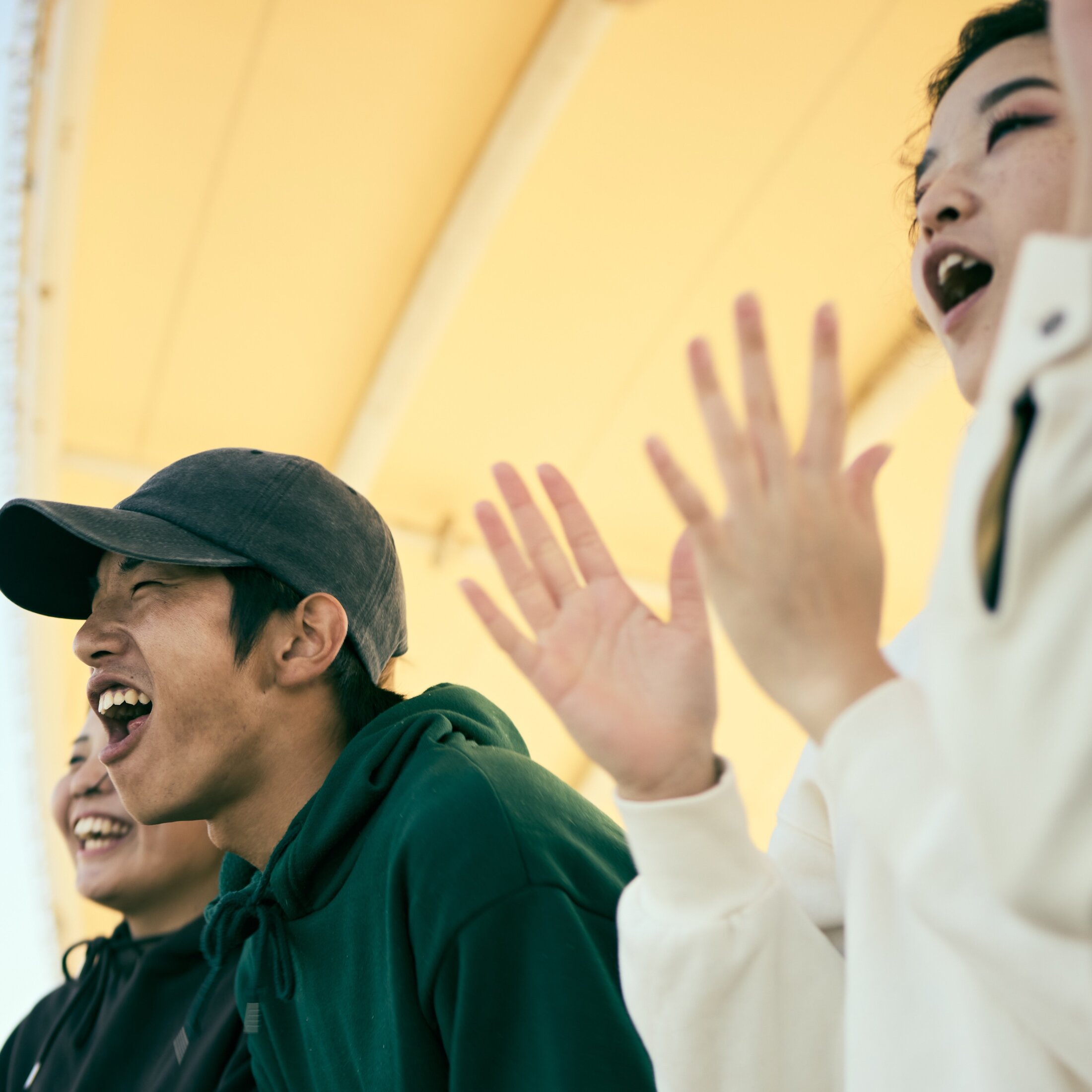 💥别闹了！运动会熊孩子嫌弃爸妈表演，场面崩坏！