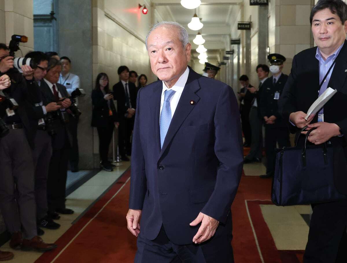 💥自民党大地震！安倍老臣亲戚上位，内斗升级？