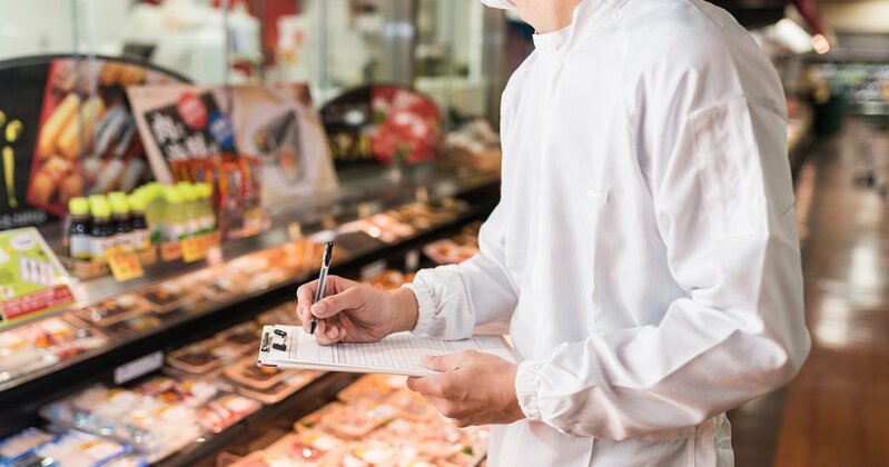 😱中年临时工的惊魂：超市扫地也遇“鬼”？！