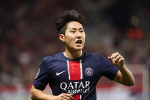 ⚽️替补席逆袭！韩国小将凭啥封亚洲最佳？ 封面