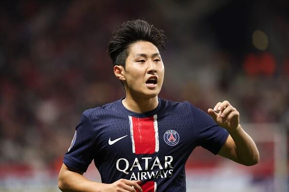 ⚽️替补席逆袭!韩国小将凭啥封亚洲最佳?