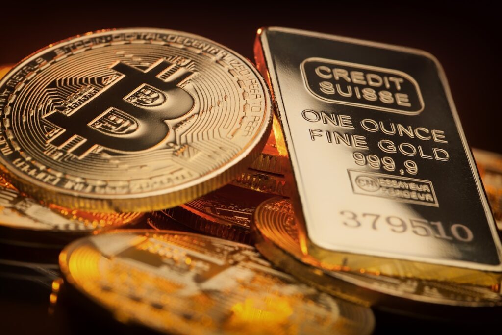 💥比特币：跌破十万刀？黄金也颤抖！