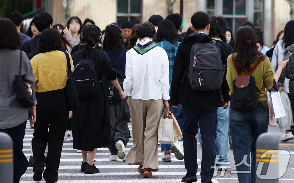 💰30岁前守财，45岁巅峰后路滑！