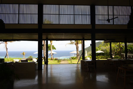 🏝️悬崖海景别墅，还有竹制星巴克？！（印尼）