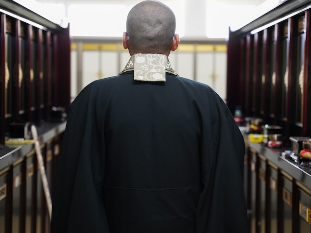 💰神棍套路!高价布施,就跟宰客一样!