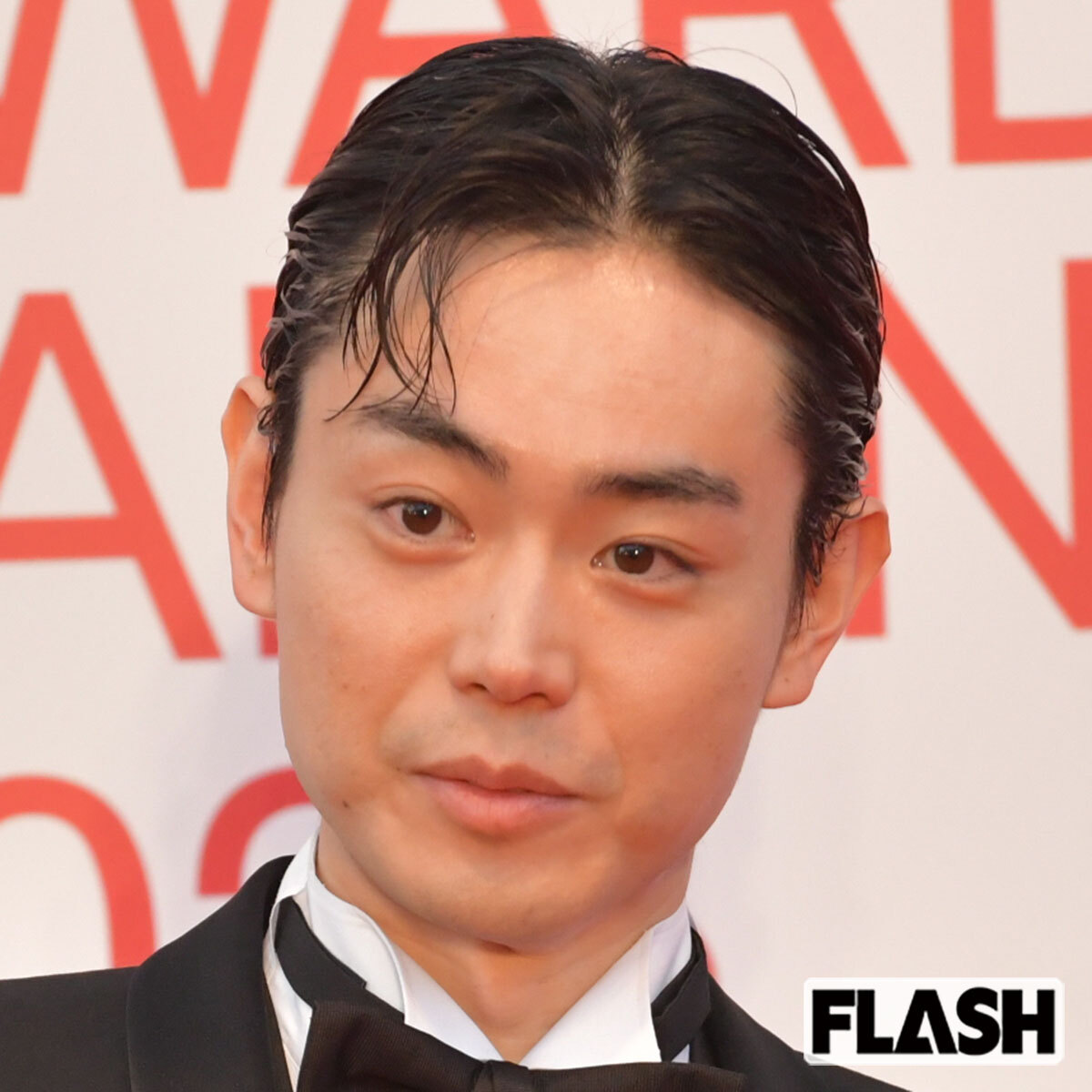 💥大牌编剧也崩了?菅田将暉力挽狂澜,收视却跌惨!