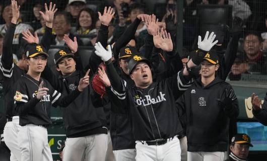 🔥软银3连胜！宝座在望，山川轰炸，再战传奇！