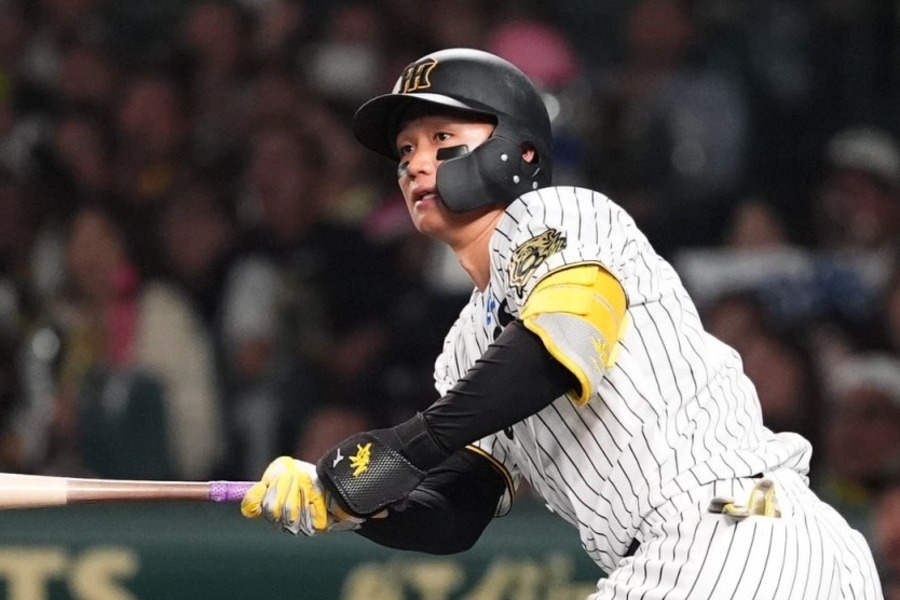 🔥绝境反击！阪神一棒轰出制胜全垒，点燃甲子园！