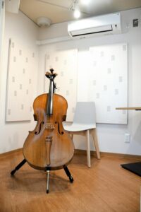 🎻年轻大提琴手的心愿：医院建起隔音室！ 封面