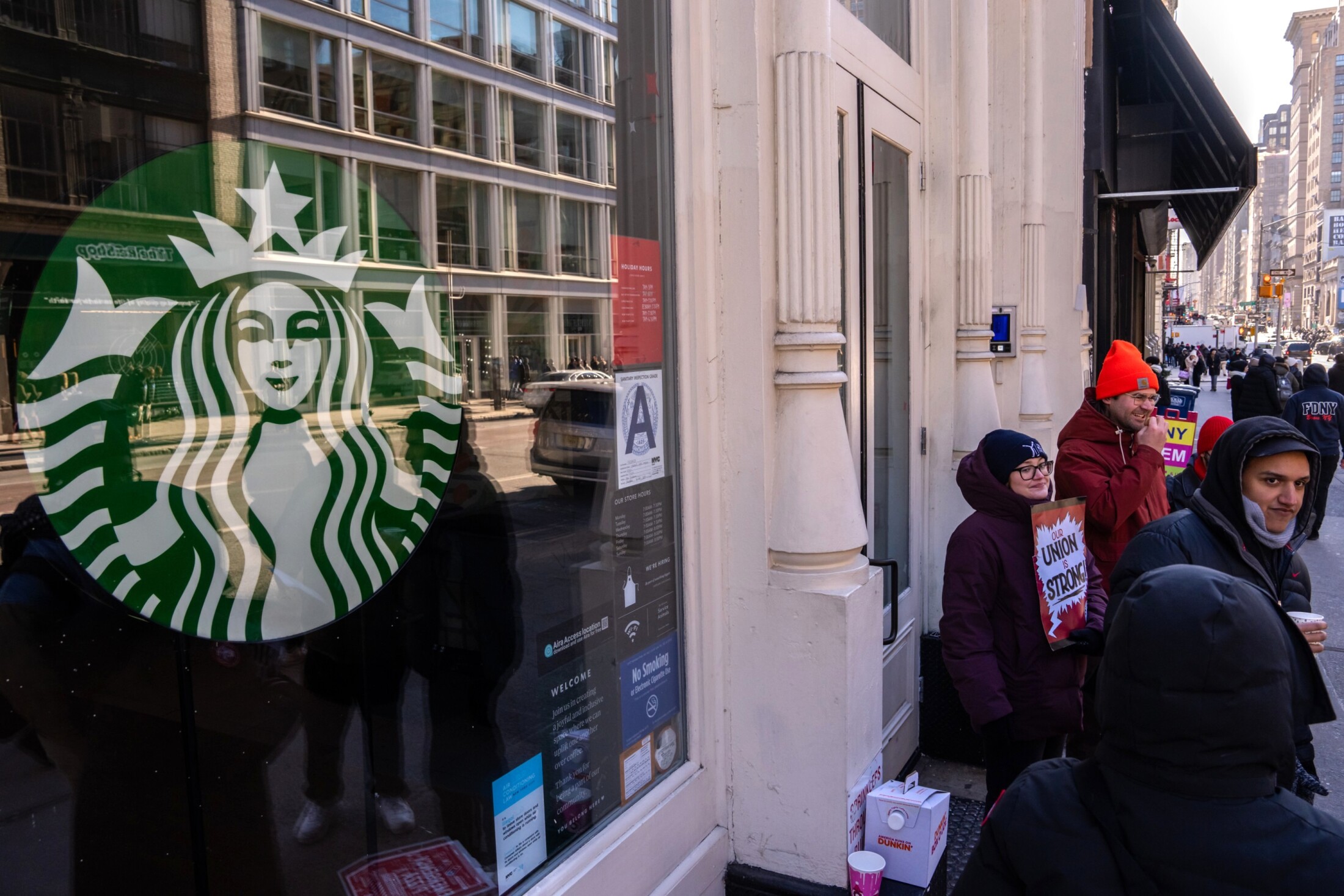 ☕星巴克大裁员！谁的咖啡不香了？