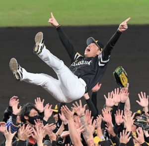 🏆绝地反击！5年再登顶，软银队史性胜利！🎉 封面