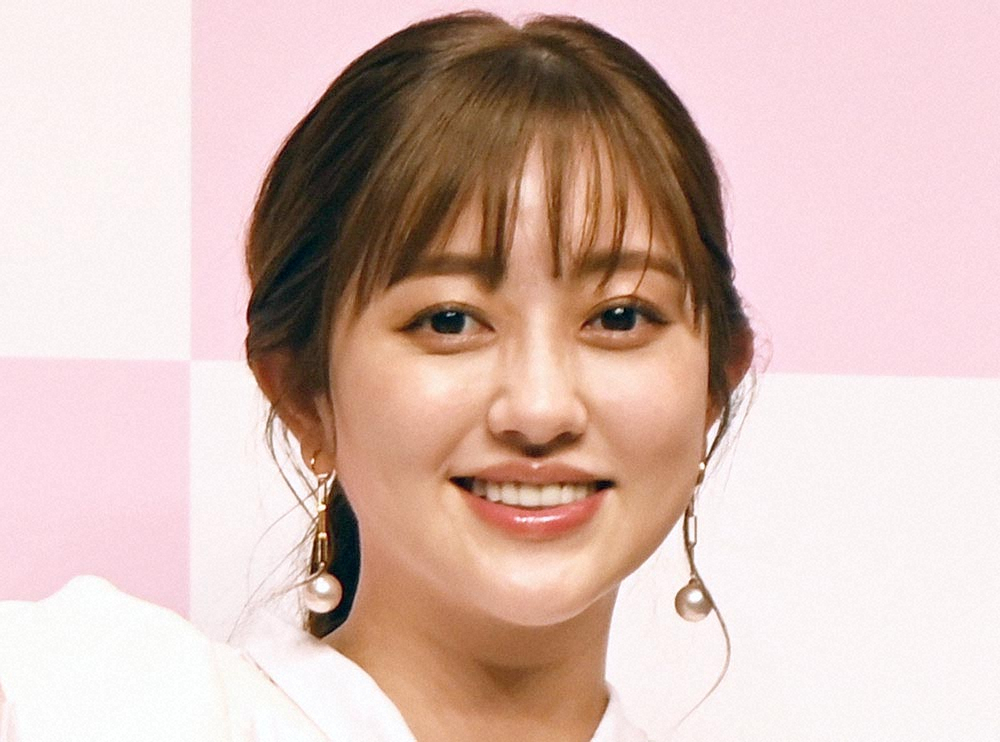 😱爸60岁竟是…全场石化!