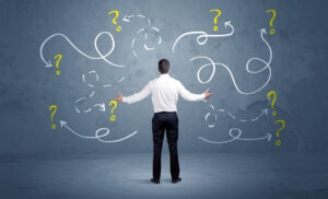 💰社畜定律：儿子初薪28万，我45岁工资也差不多！ 封面