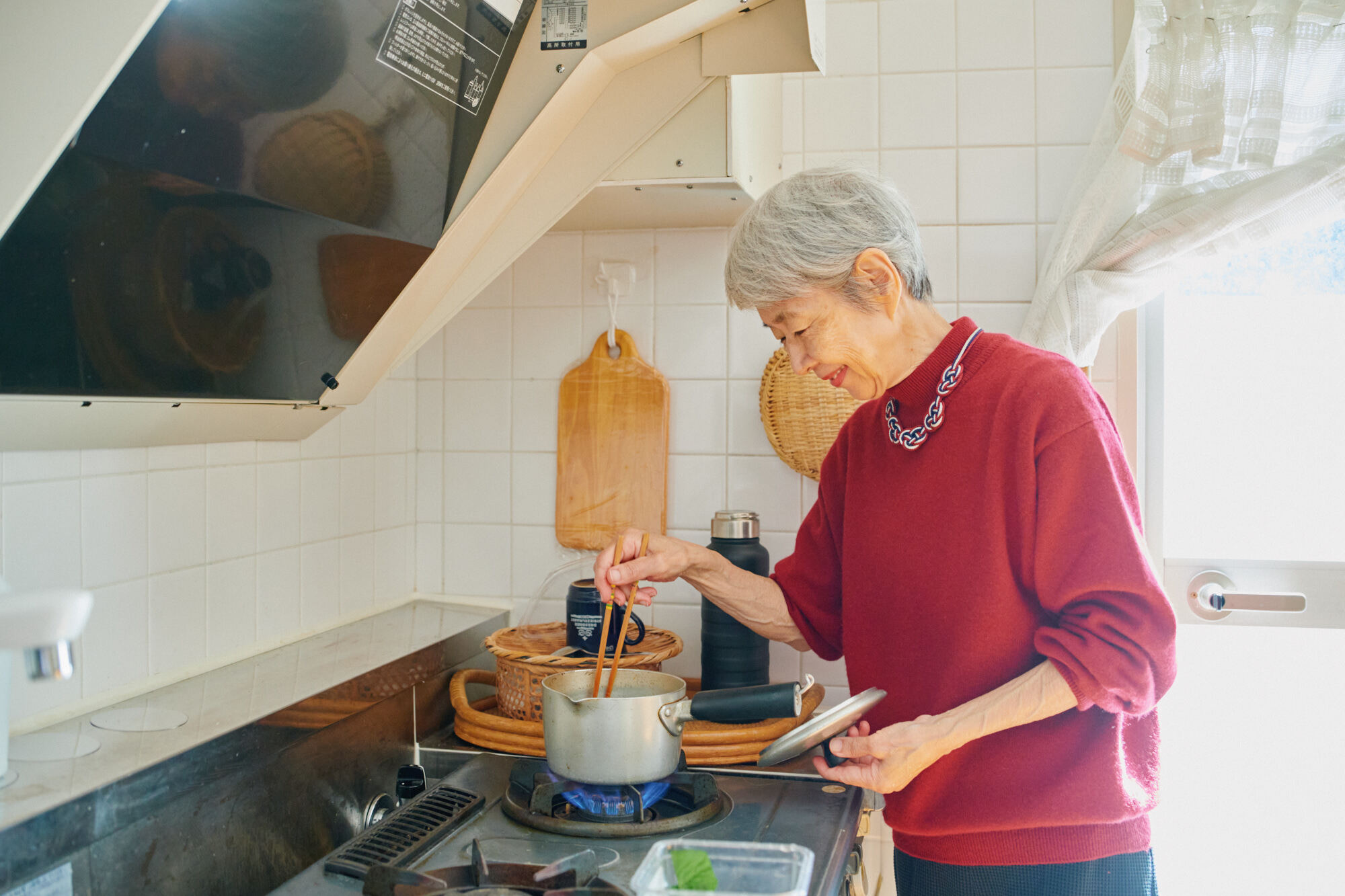 💰76岁老奶奶的省钱秘诀：不花钱，不逛超市！
