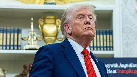 📉股市暴跌?别慌!答案就一个字:忍!