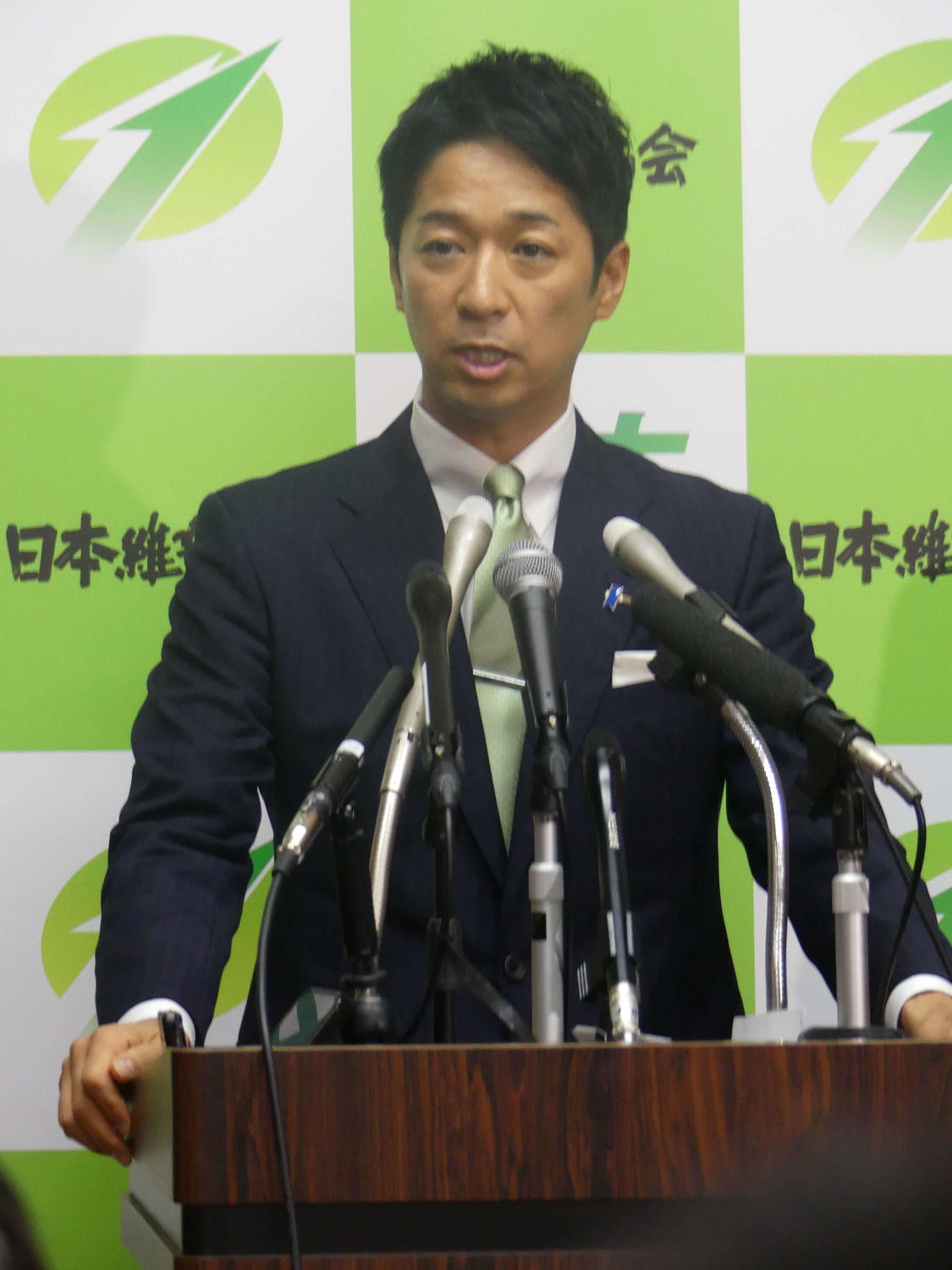 💥官员遭质疑？真相比你想象的更刺激！