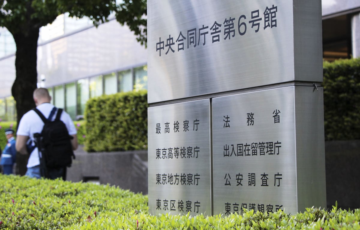 😱 老板崩溃!中国人狂扫管理资格证,公司资料全乱套!