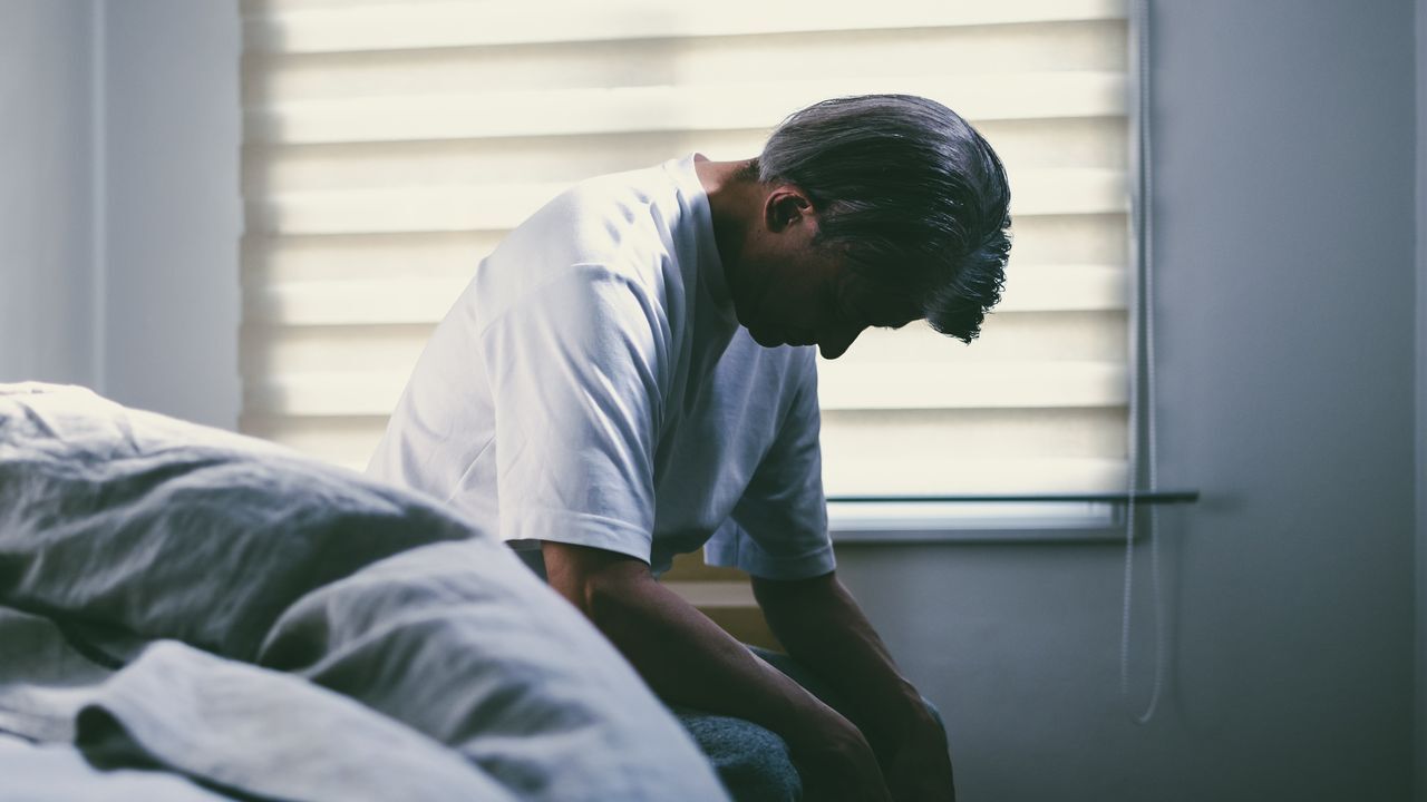 😱 老师的秘密：月22万养老金，却怕同窗们知道！