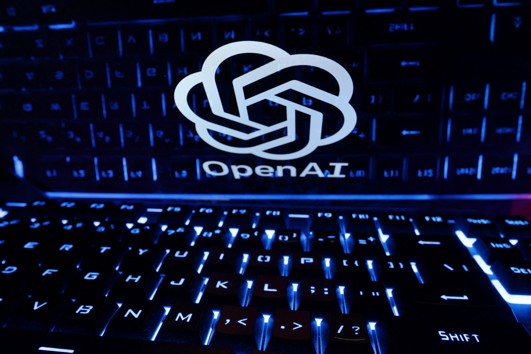 🚨 OpenAI出手了!中国官方账号被封,竟问AI如何监控?
