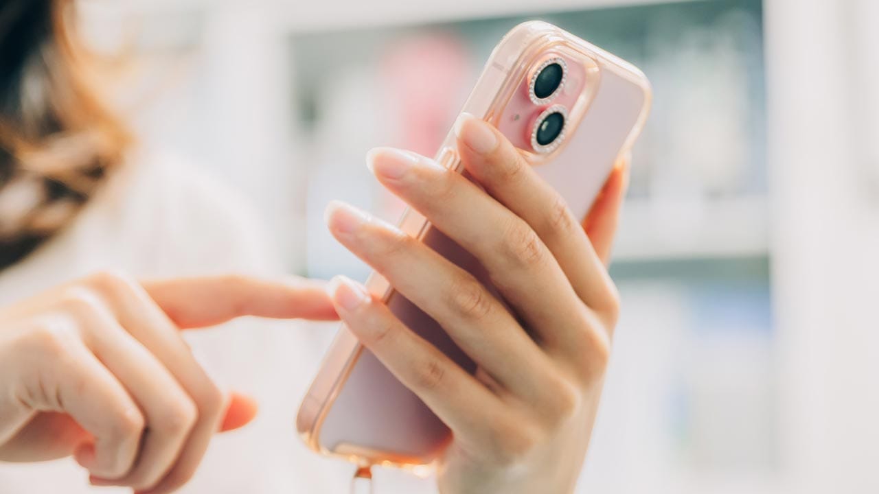 💔 约会App惊现“照骗”！超8成用户栽坑！