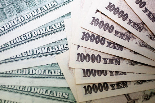 🇯🇵💥日元暴跌！一美元竟飙至154日元！