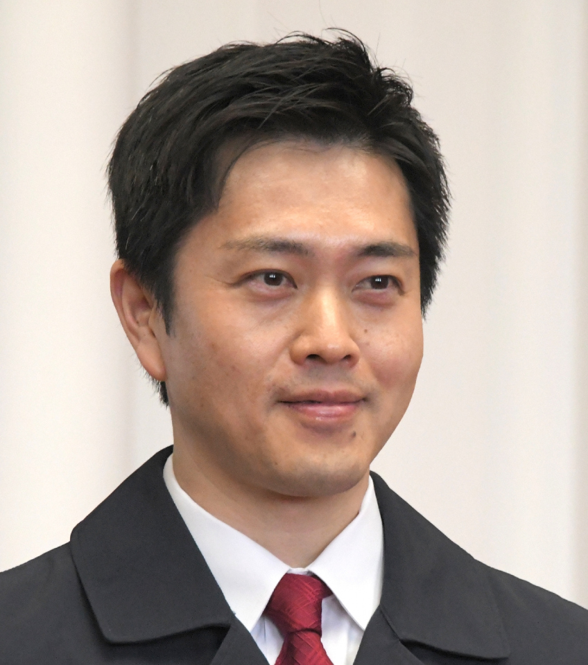 💥大阪世博会制服风波：知事都坐不住了！