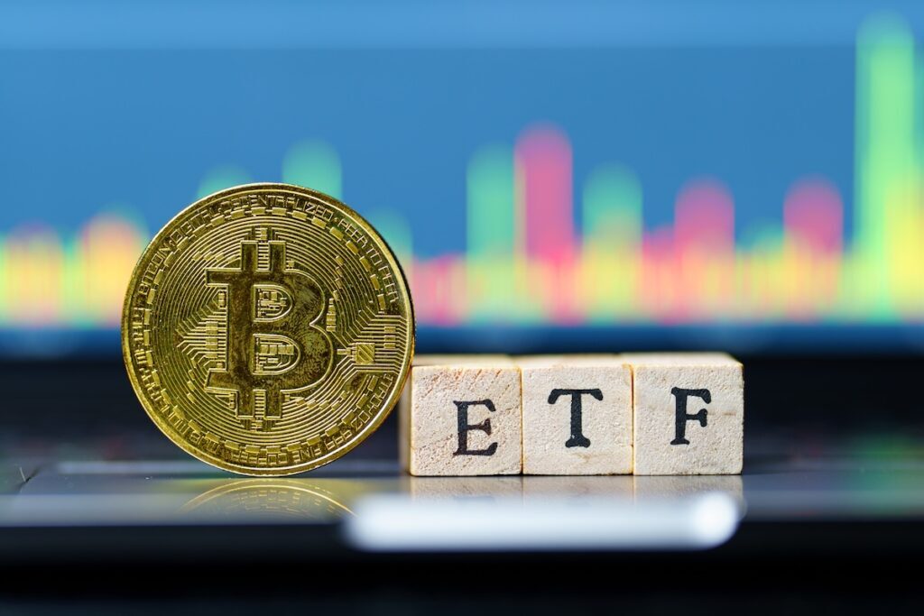 💥比特币现货ETF：巨额资金流出！😱