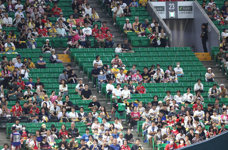 🔥球场空空如也？ 决赛系列赛，这反差也太大！