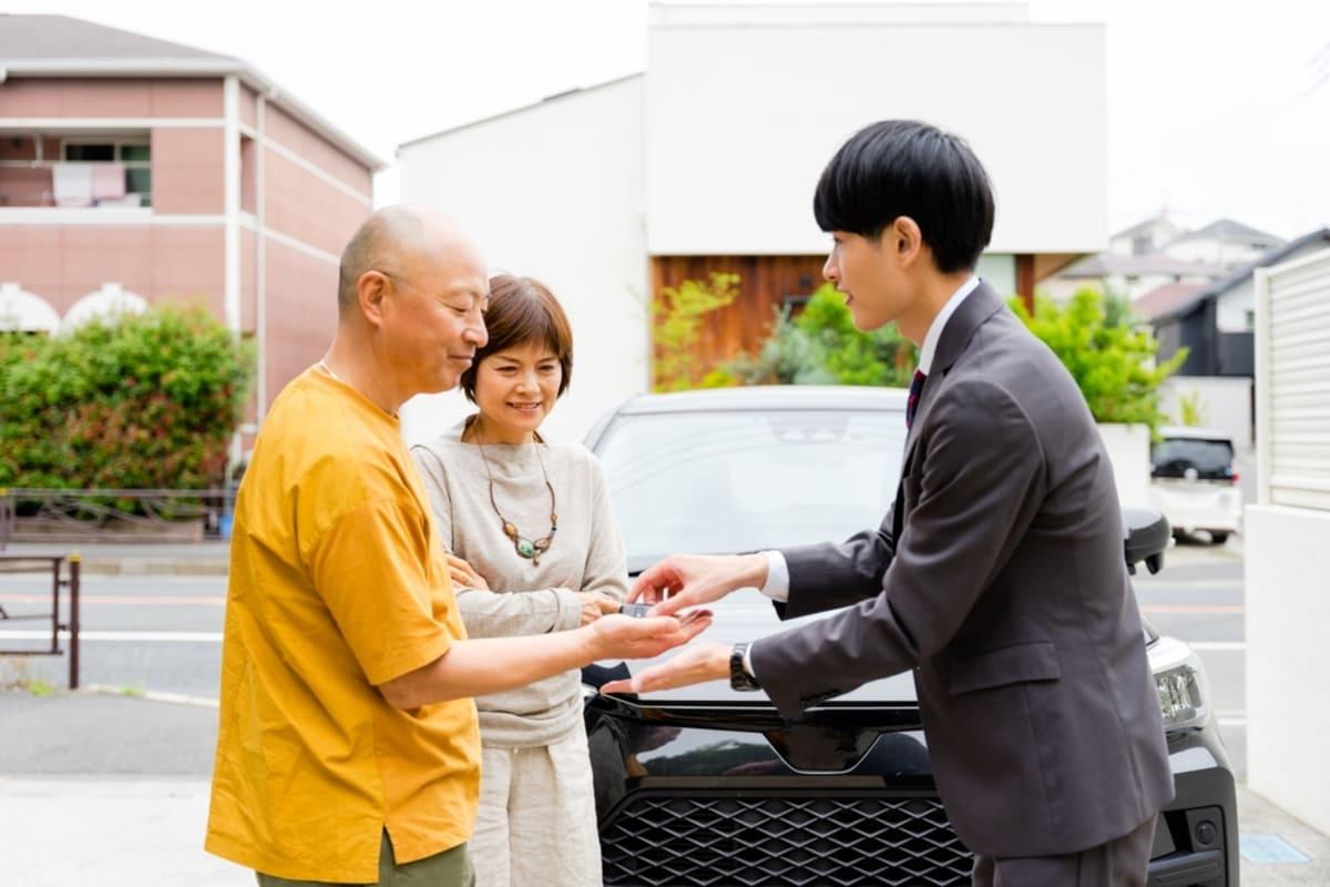 🚨别冲动！2800万养老金换跑车，晚年吃土？