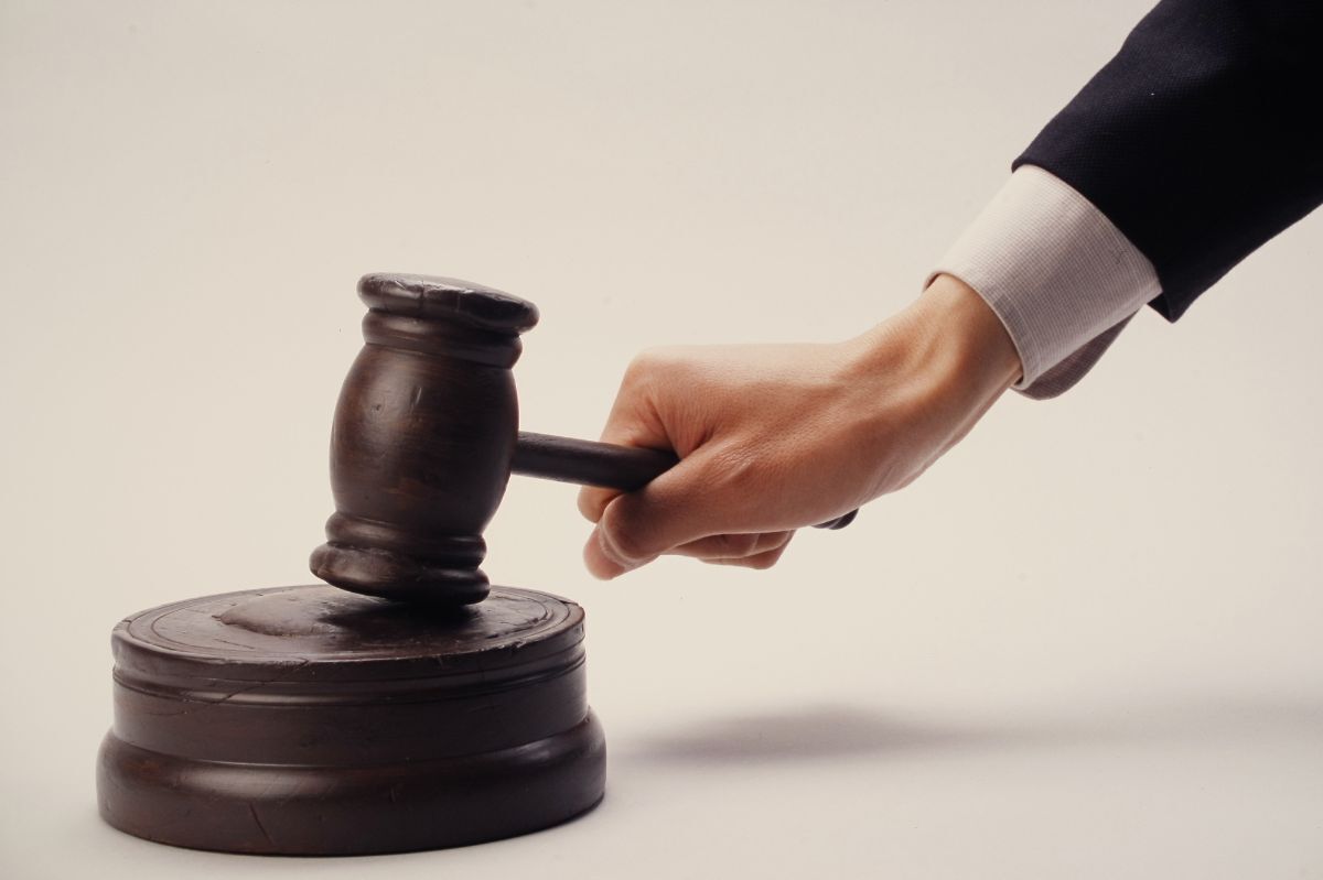 🔥判刑后放人？气炸！求严惩，别给罪犯留后路！