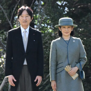 🐎 雅子妃：把赛马叫“烤马”？！与武丰的对话震惊网络！ 封面