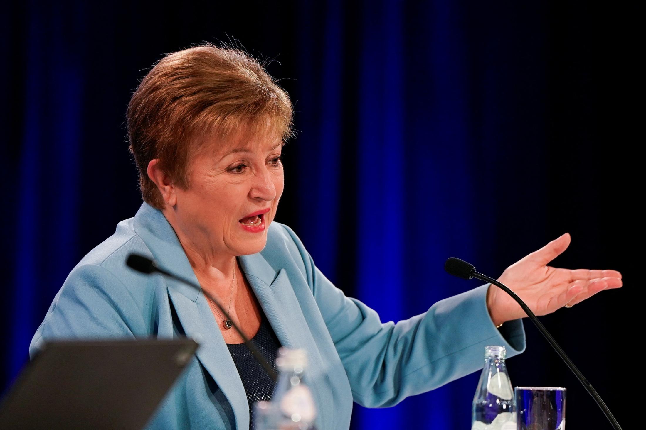 🚨日本财政:悬崖勒马?IMF敲响警钟!